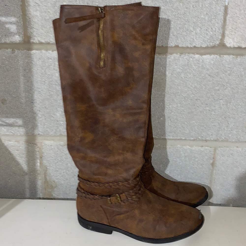 knee high brown boots